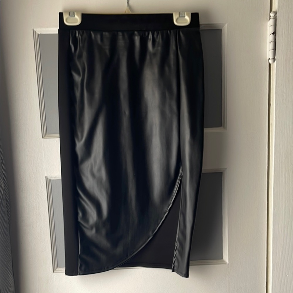 Charlotte Russe Black Pencil Skirt Sleek and Sophisticated